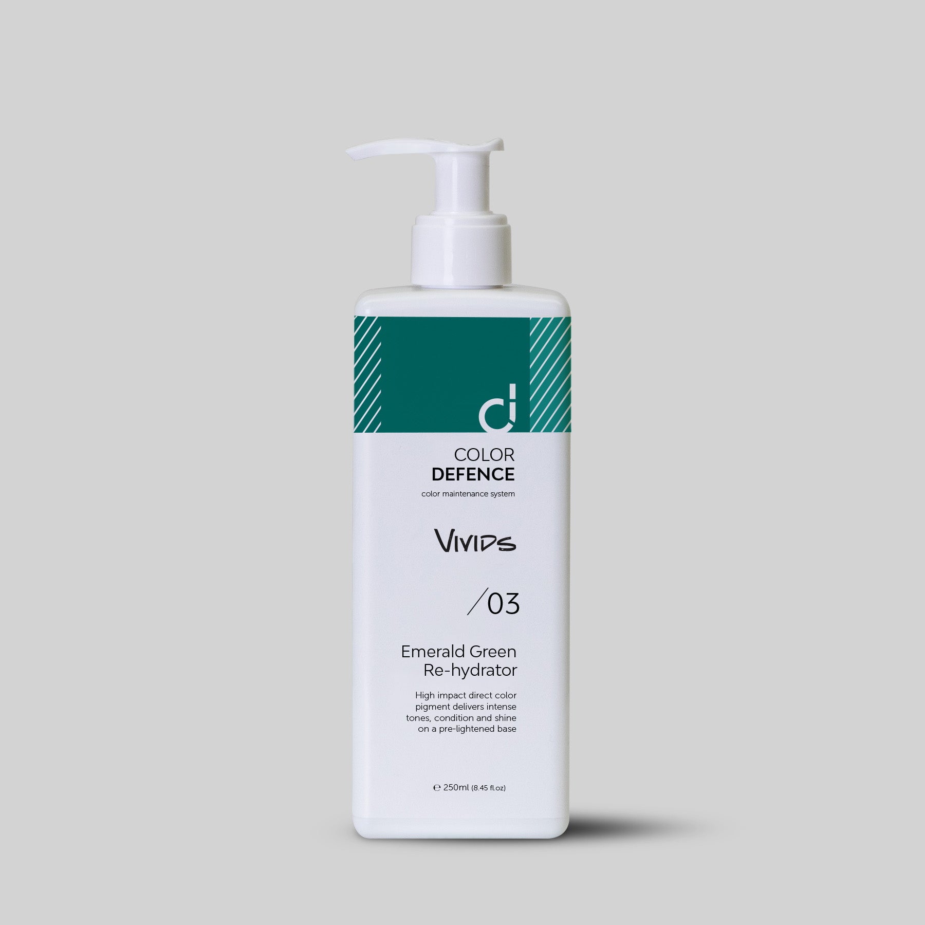 Color Defence Vivids Emerald Green Re-hydrator. Vivids color depositing re-hydrators can be used alone, mixed or diluted. Create unique personalised high intensity tones.Can also use with Color Defence classic range. Prevents color fade, loss of tone &amp; enhances shine. 100% vegan &amp; Sulphate free. Quick, easy &amp; accurate.1234