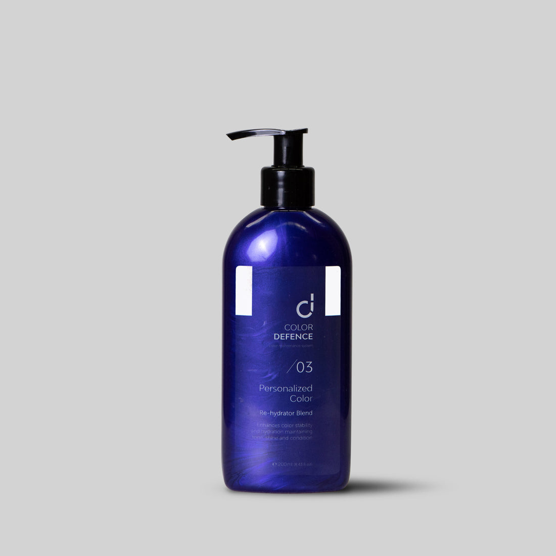 Mix personalised colour rehydrator blends in specially designed Color Defence bottles to personalise clients &