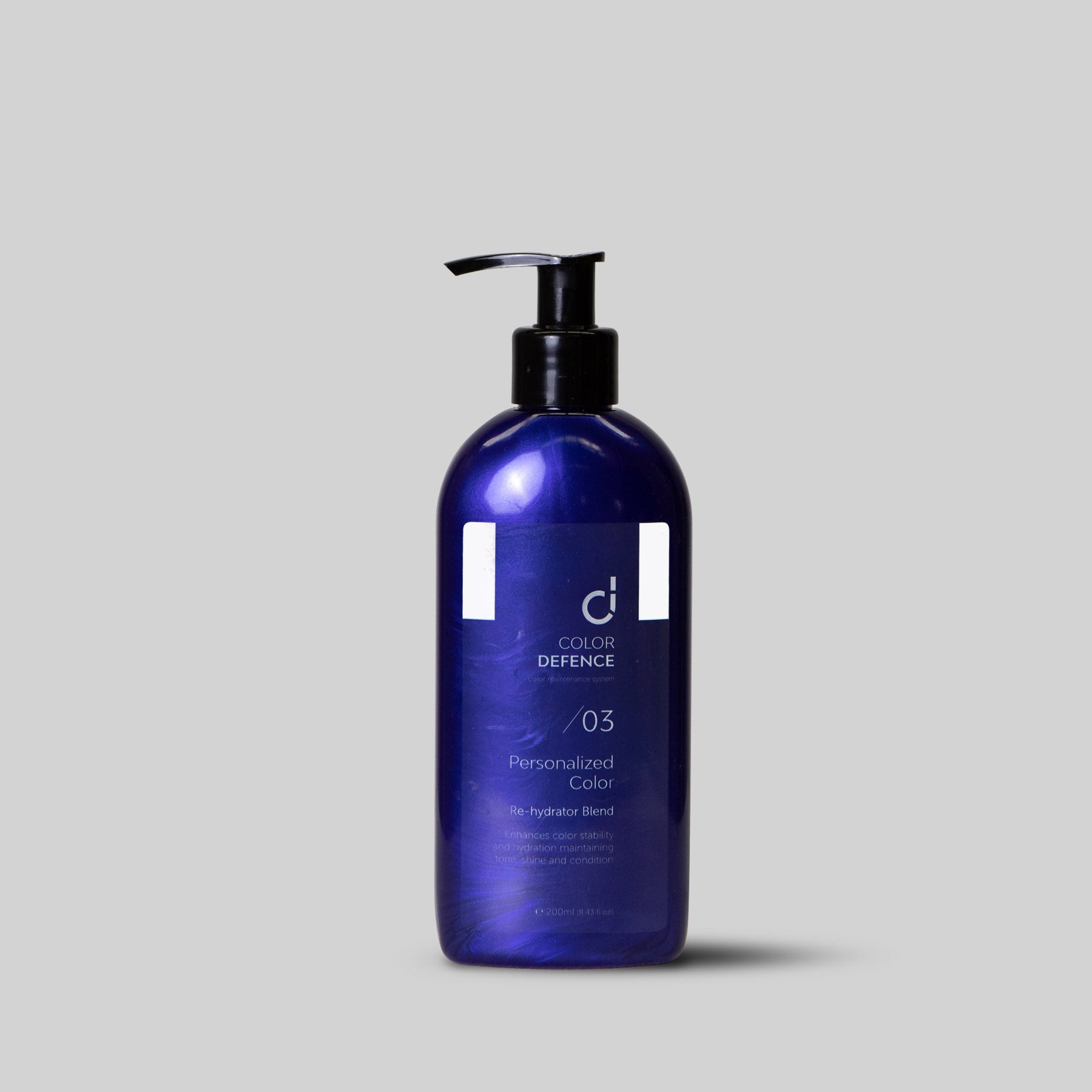 Mix personalised colour rehydrator blends in specially designed Color Defence bottles to personalise clients &
