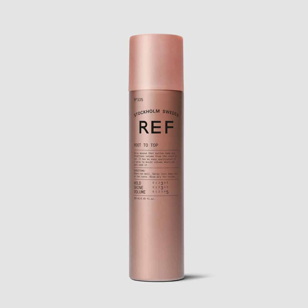 REF Root To Top N°335: A spray mousse that gives volume from root to tip. Easy to use. Natural heat protection. 100% Vegan Paraben Free Sulphate free Colour preserving. Directions Shake well. Spray against on damp hair at the roots and work with your fingertips for even distribution. Blow dry for extra volume.1234
